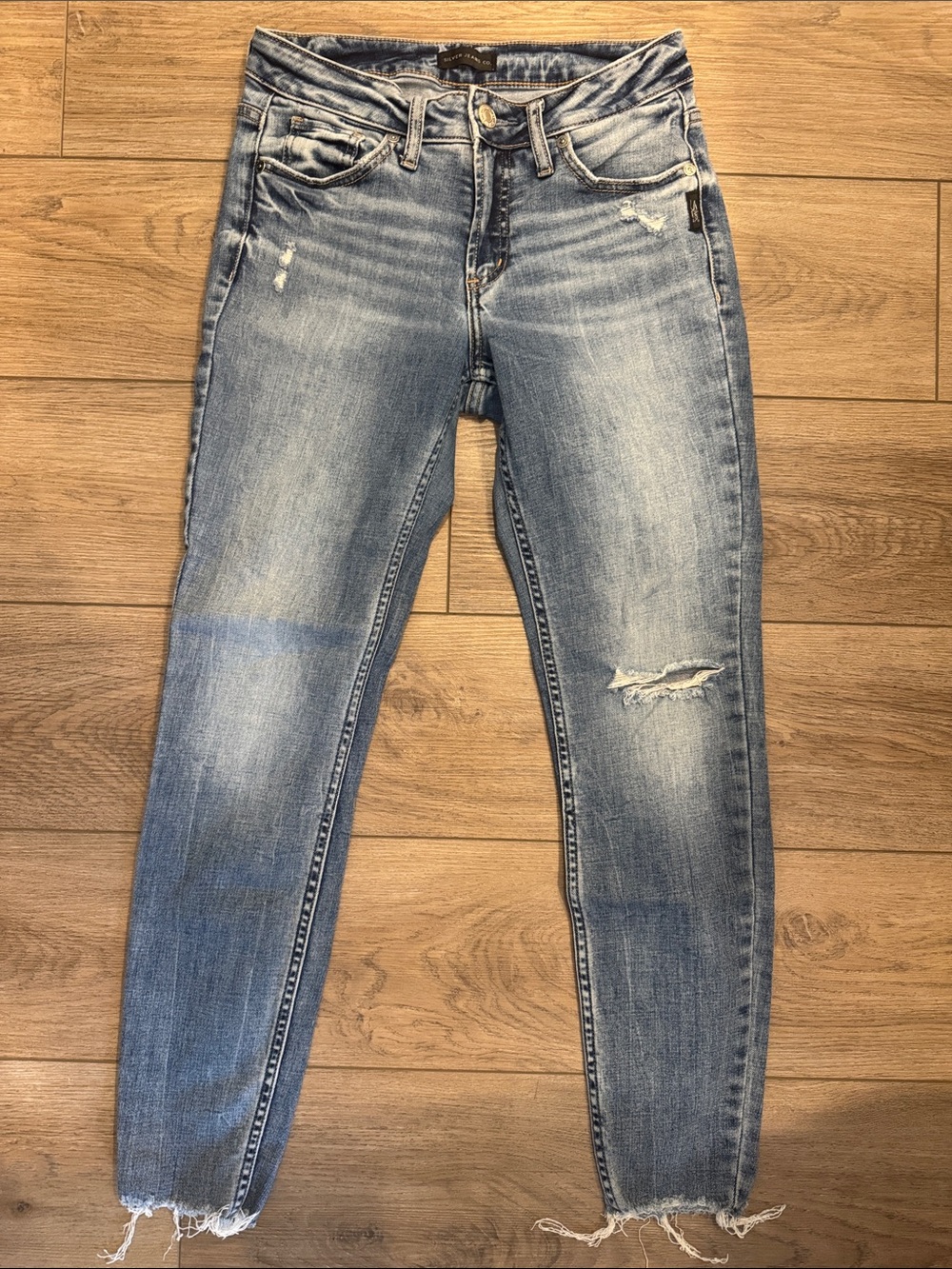 Silver Suki Skinny Light Blue Distressed Women's Jeans - Classic Slim Fit 27x29
